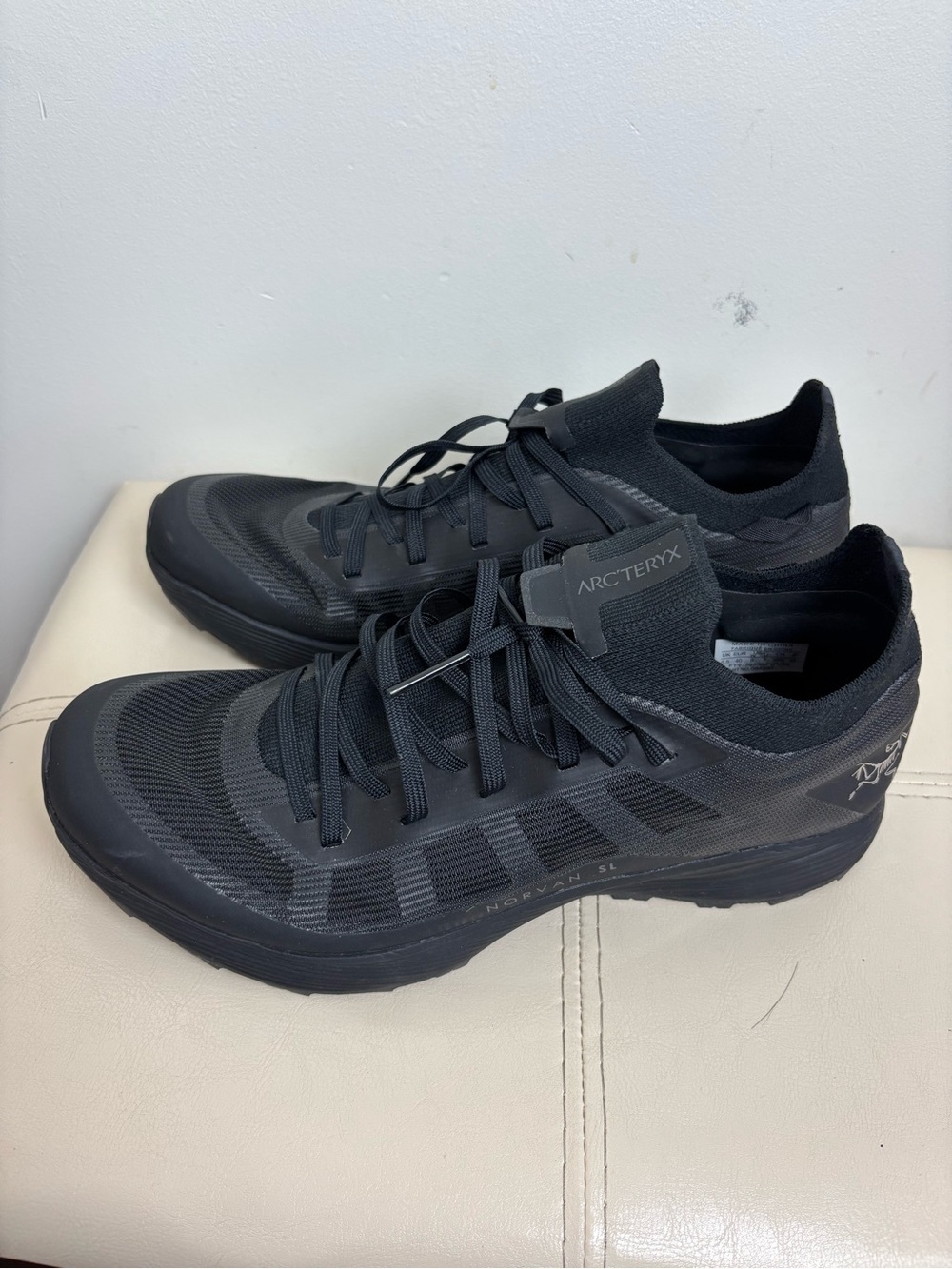 Arc’ teryx - Norvan SL 3 Black / Light
Fallow Running Shoes Size 7 View 6